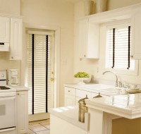 /album/contate-nos/persiana-aluminio-50mm-com-fita-cozinha-jpg1/